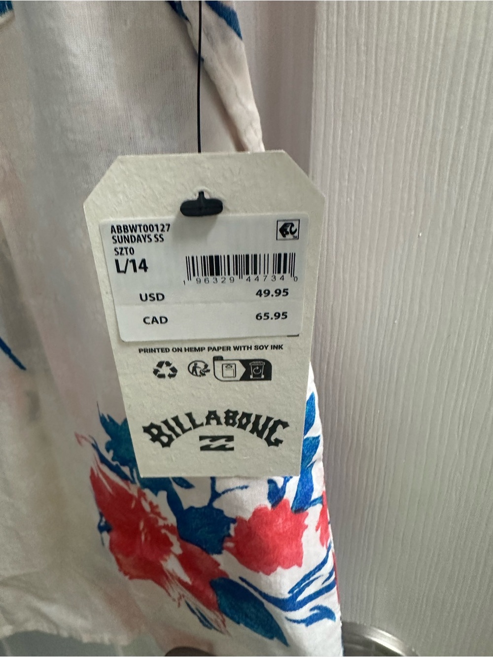 Billabong White Short-Sleeve Button-Down with Red Floral and Blue Leaves - Picture 3 of 4